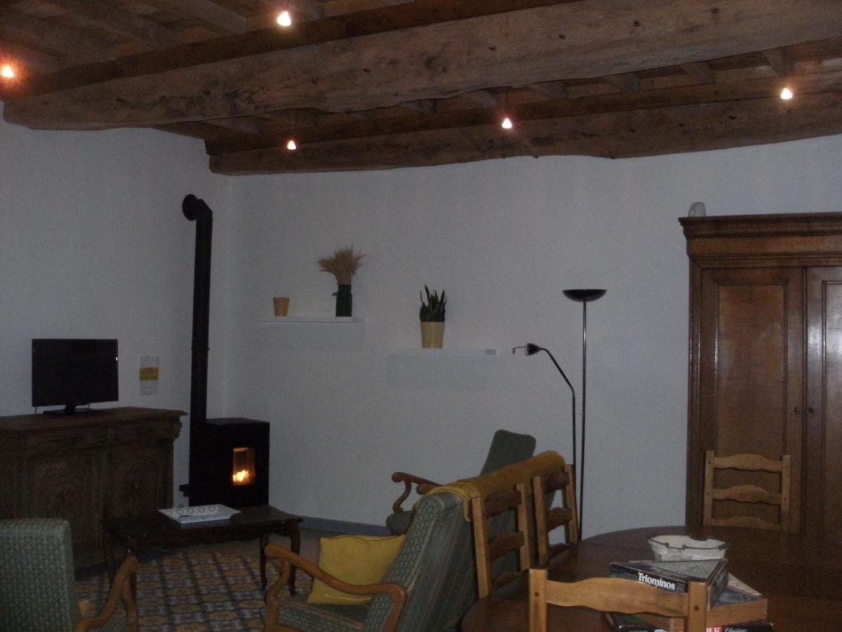 Hotel Grange Dans Ancien Corps De Ferme Bellengreville  Exteriér fotografie