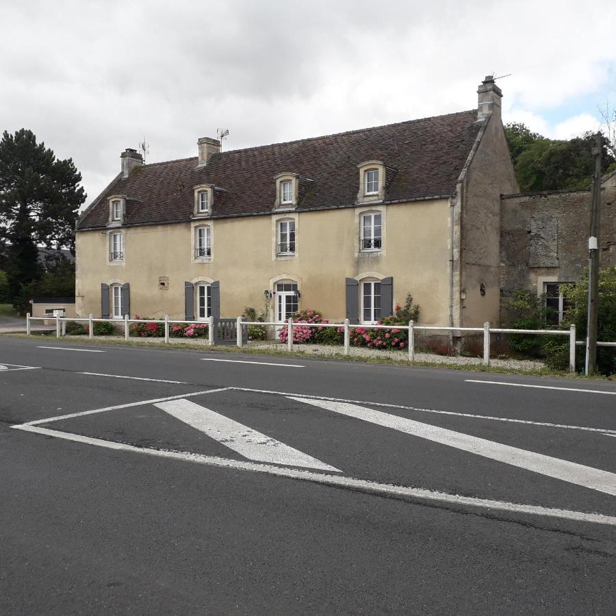 Hotel Grange Dans Ancien Corps De Ferme Bellengreville  Exteriér fotografie